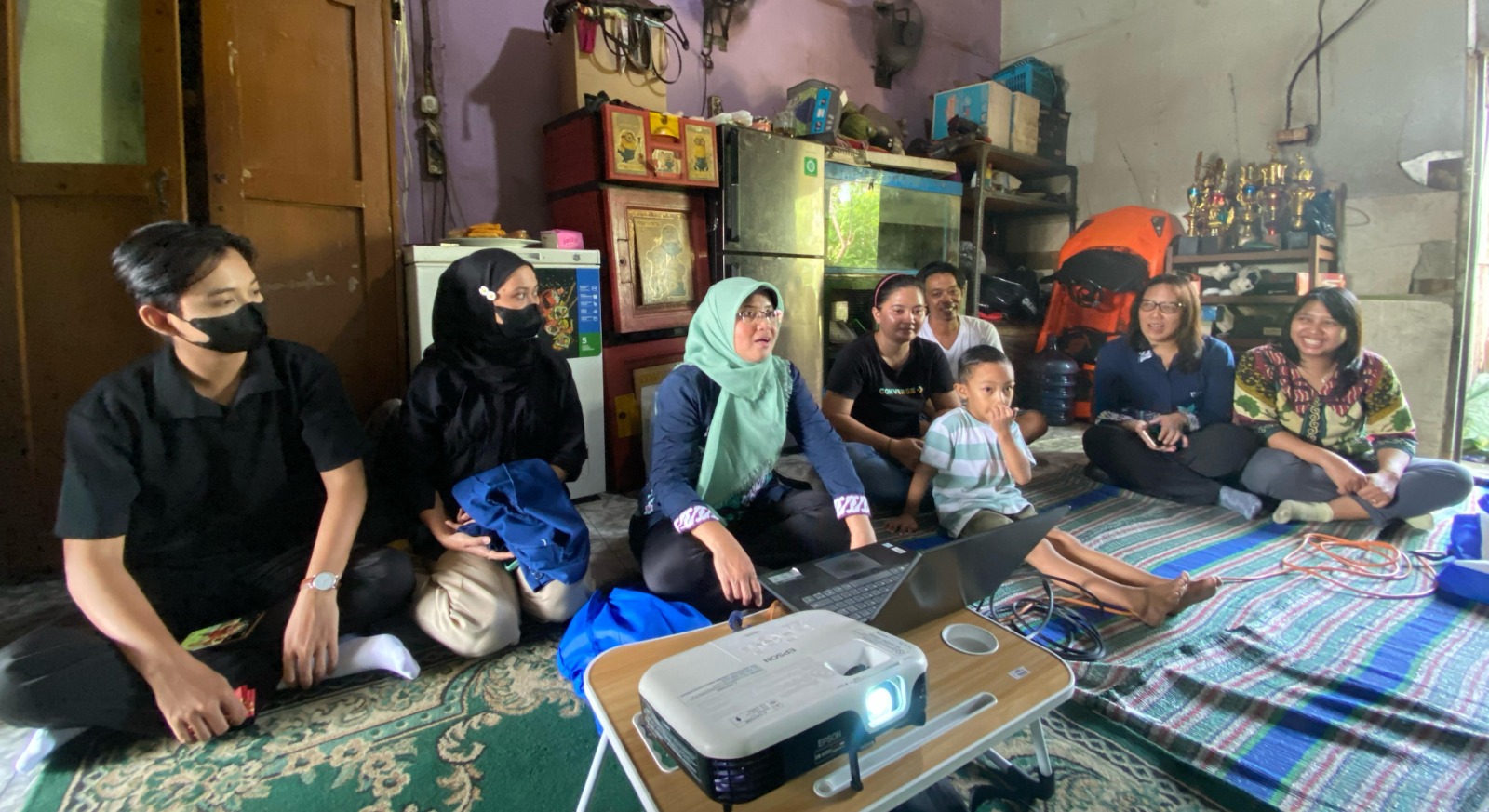 Kegiatan Pelatihan Manajemen Pengelolaan Keuangan dari Tim Pengabdian kepada Masyarakat dosen Fakultas Ekonomi Universitas Semarang (PKM FE USM) ke UKM Kerang 158, baru-baru ini