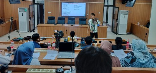Trainer Guru dari Amerika Serikat, Yuta Otake tampil dalam Lokakarya yang diselenggarakan Bina Bahasa Jaya (BBJ) Universitas Semarang (USM) di ruang teleconference, Gedung Menara USM lantai 8 pada 29-30 Mei 2024. Kegiatan tersebut mengusung tema “Empowering Educators Through Storytelling”