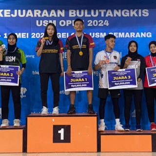 Kejuaraan Bulutangkis USM Open 2024 telah berakhir 10 Mei 2024. Ganda campuran tuan rumah USM, Ferdian Alfajri Bediona/Meylisa Dwi Auliya berhasil menjadi juara 2