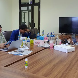 Dua mahasiswa Universitas Semarang (USM), Rudhericus Satrio Tedjo Utomo dari Prodi D3 Manajemen Perusahaan USM dan Prita Febriani dari Prodi S1 Psikologi mengikuti pemilihan mahasiswa berprestasi (pilmapres) tingkat wilayah, baru-baru ini secara online dengan zoom meeting