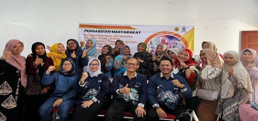 Tim Pengabdian kepada Masyarakat dosen Pascasarjana Universitas Semarang (PkM USM) menggelar Pelatihan Pengembangan Wirausaha Mandiri bagi UKM di Kelurahan Tlogosari Wetan, Semarang