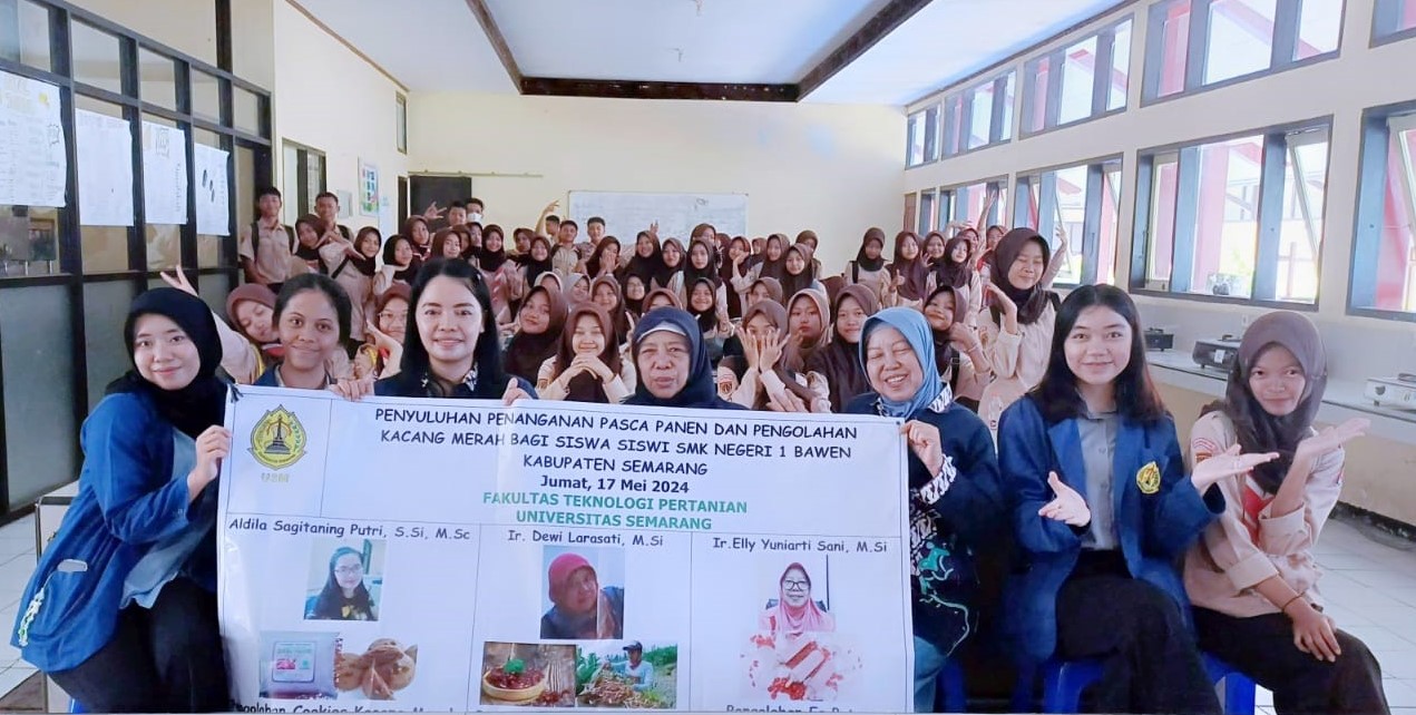 Siswa Siswi SMK Negeri 1 Bawen, Kabupaten Semarang mendapatkan penyuluhan tentang Penanganan Pascapanen dan Pengolahan Kacang Merah dari Tim Pengabdian kepada Masyarakat Universitas Semarang (PkM USM) dosen Fakultas Teknologi Pertanian