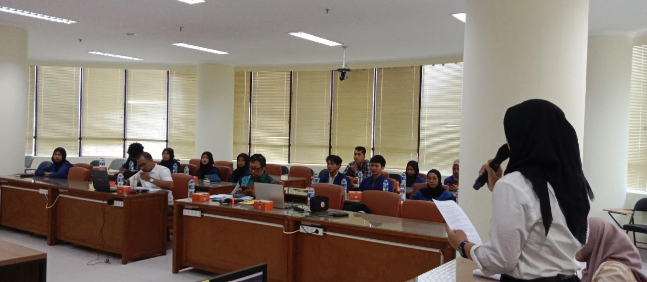 Kegiatan monitoring dan evaluasi (Monev) internal untuk persiapan Penilaian Kemajuan Pelaksanaan PKM, dilakukan Unit Penunjang Non-Struktural Pusat Program Kreativitas Mahasiswa Universitas Semarang (UPNS PPKM USM), baru-baru ini