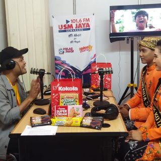 Salah satu program acara Radio USM Jaya di event ''Jateng Fair 2024'' salah satunya mendatangkan Denok dan Kenang Kota Semarang