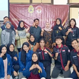 Kegiatan pembinaan karakter bela negara dengan tema ''Pelatihan Pembinaan Karakter Bela Negara Berdasarkan Pancasila bagi Mahasiswa” berlangsung di Lantai 5 Gedung V.53 Universitas Semarang (USM) pada 20 Agustus 2024. Kegiatan tersebut diadakan Unit Penunjang Non Struktural Pusat Pendidikan Wawasan Kebangsaan (UPNS Wasbang) USM
