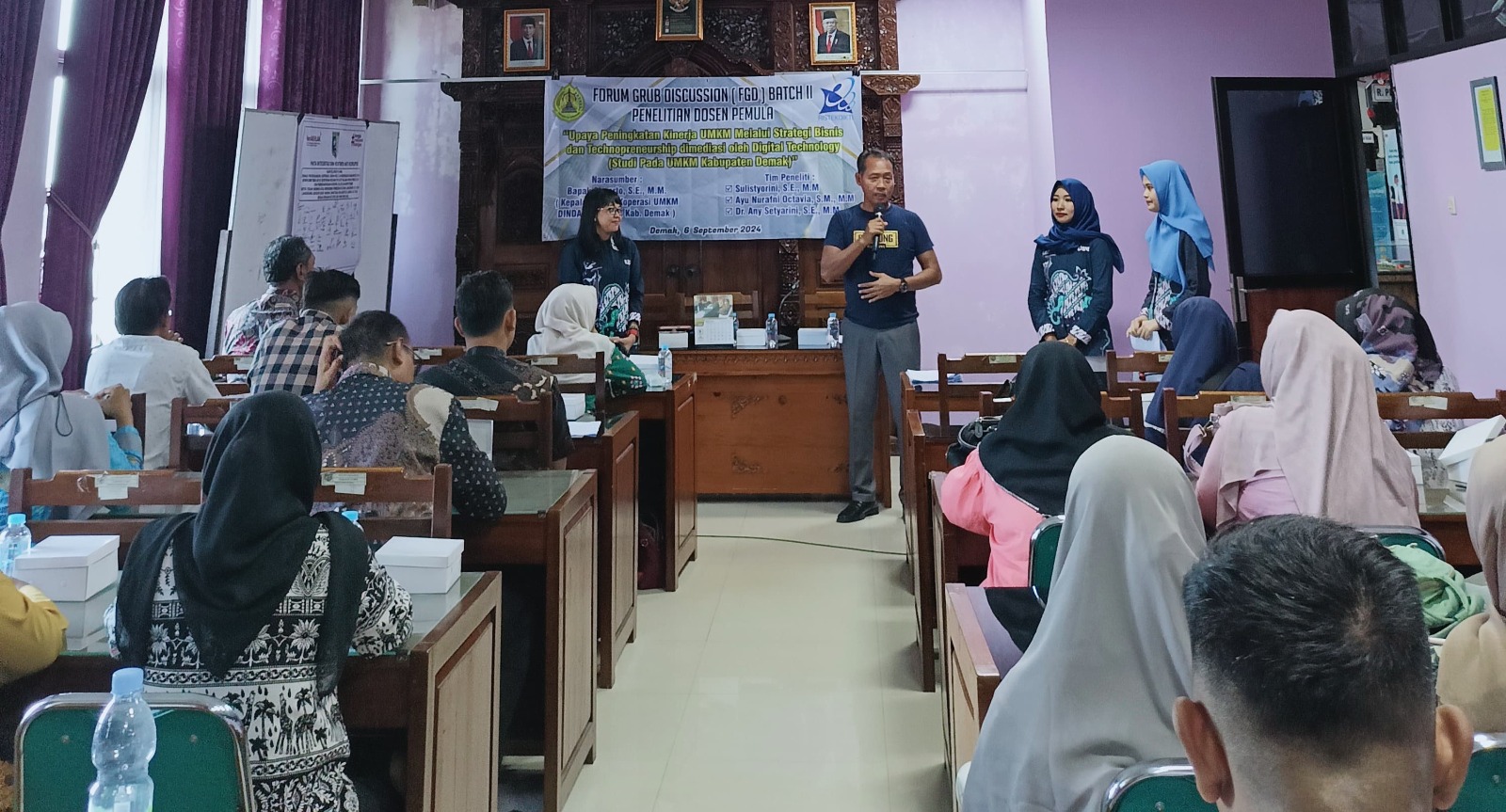 Forum Group Discussion (FGD) Batch II yang diselenggarakan Tim Peneliti Dosen Pemula Universitas Semarang (USM) yang lolos hibah DRTPM Kemenristek Dikti, yang berlangsung di Aula Dinas Koperasi- UMKM Dindagkop UKM Kabupaten Demak pada 6 September 2024