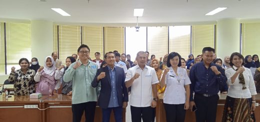 Rektor Universitas Semarang (USM), Dr Supari ST MT menghadiri sekaligus membuka kegiatan Focus Group Discussion (FGD) di Ruang Seminar Modern, Lantai 9 Gedung Menara USM pada Rabu 11 September 2024