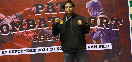 Salah satu mahasiswa Universitas Semarang (USM) peraih medali dalam Kejuaraan Boxing, Muaythai dan MMA Pati Combat Sport di GOR Pesantenan Pati, pada 29 September 2024