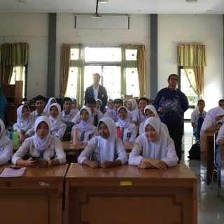 Sosialisasi Diversifikasi Olahan Buah Pala dilakukan Tim Pengabdian kepada Masyarakat Universitas Semarang (PkM USM) kepada siswa SMK Negeri H Moenadi Ungaran, Kabupaten Semarang pada 1 Oktober 2024