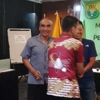Ahmad Muhaimin (kiri), terpilih sebagai Ketua Umum Pengkot PBSI Semarang dalam Musyawarah Kota (Muskot) PBSI Semarang di Hotel Allstay Jl Veteran, Semarang, pada 29 Oktober 2024