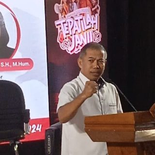 Rektor Universitas Semarang (USM), Dr. Supari, ST. MT membuka acara Bedah Buku Pendidikan Pancasila di Perguruan Tinggi di Auditorium Ir. Widjatmoko USM, pada Senin (28/10/2024)