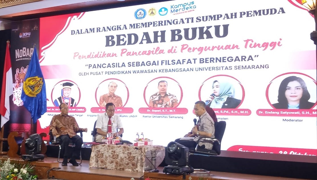 Acara Bedah Buku Pendidikan Pancasila di Perguruan Tinggi ''Pancasila sebagai Filsafat Bernegara'' digelar di USM dalam rangka peringatan Sumpah Pemuda 2024 pada Senin (28/10/2024). Salah satu nara sumbernya adalah Pembina Yayasan Alumni Undip, Ir. Soeharsojo IPU