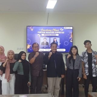 Para peserta Coaching Clinic yang diikuti 16 mahasiswa USM pada 22 Oktober 2024 di Menara Prof Dr Muladi SH lantai 9 USM, Jalan Soekarno-Hatta. Kegiatan menghadirkan narasumber dosen Undip, Susatyo Nugroho Widyo Pramono, ST. MT