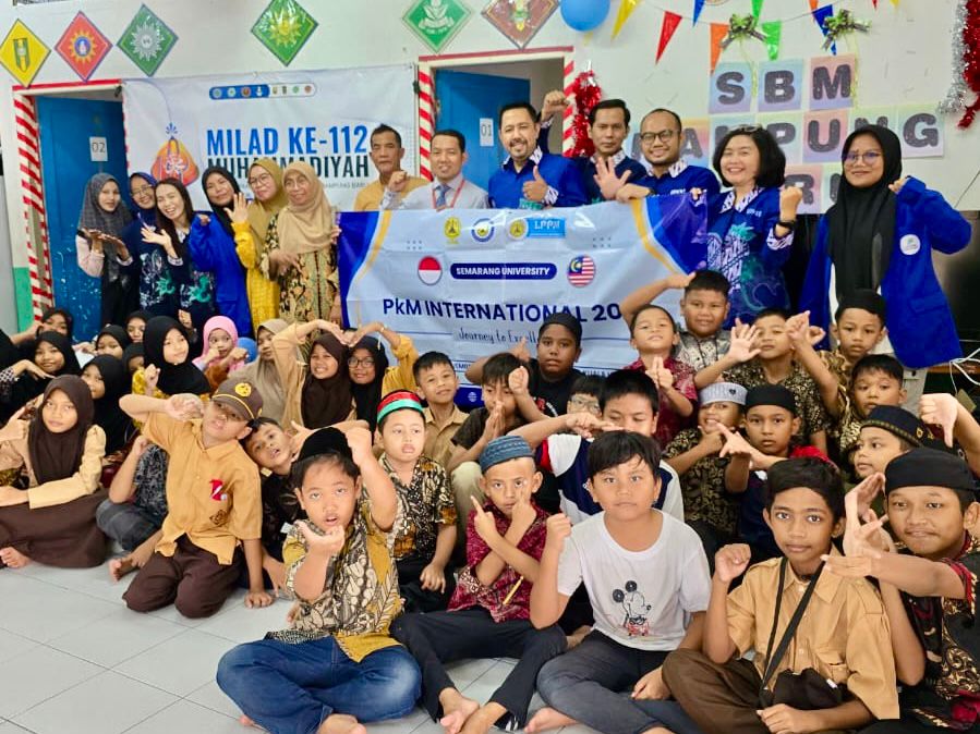 Para peserta Program Pengabdian Internasional di Sekolah Indonesia Kuala Lumpur (SIKL), yang dilakukan Dosen Universitas Semarang (USM), pada 28 November 2024
