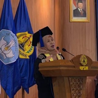 Ketua Pengurus Yayasan Alumni Undip, Prof Dr Ir Kesi Widjajanti SE MM