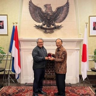 Anggota Pembina Yayasan Alumni Universitas (YAU) Ir H Soeharsojo IPU diterima Duta Besar Republik Indonesia untuk Jepang, Heri Akhmadi di Wisma Duta Tokyo, pada 2 November 2024