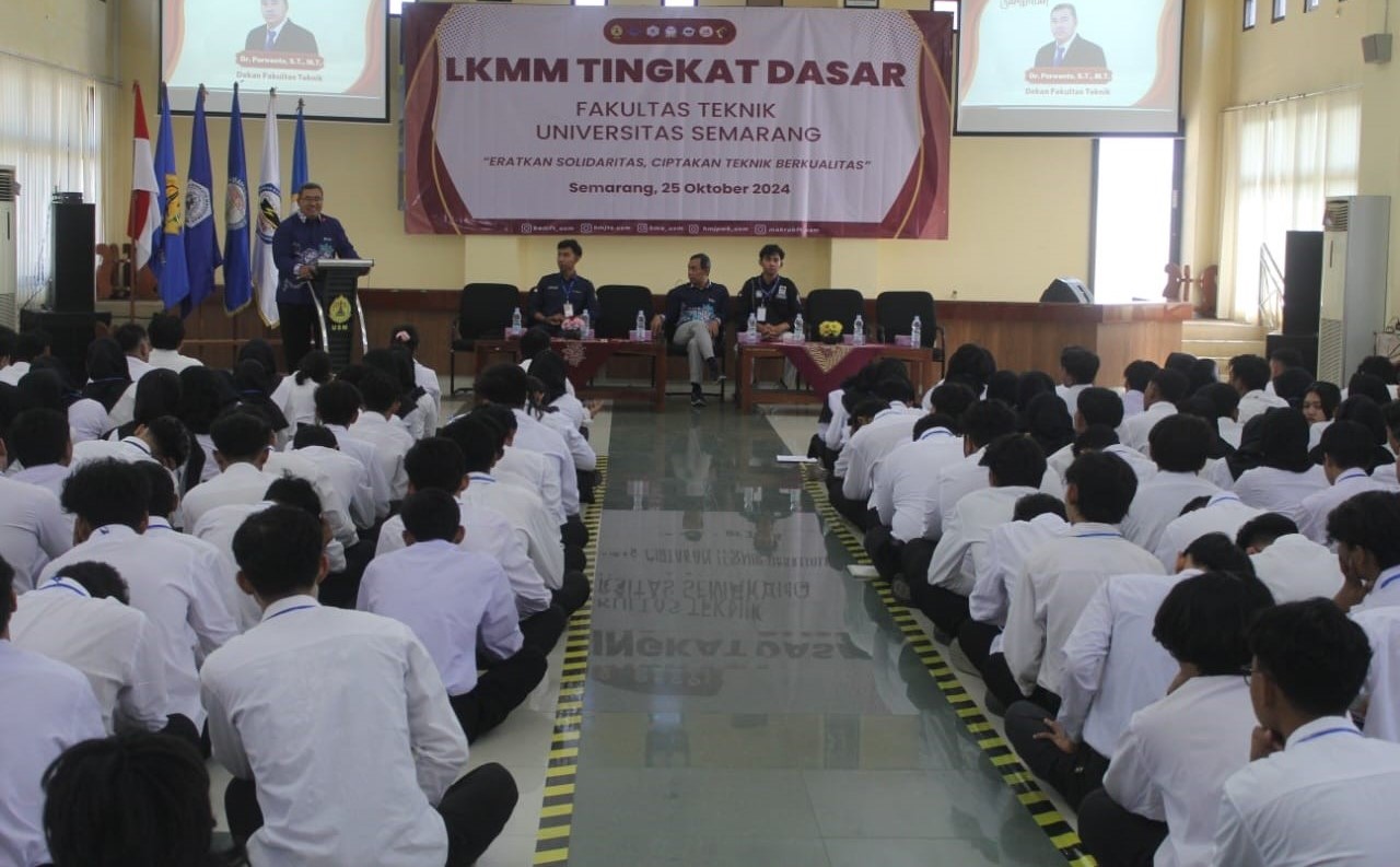Latihan Keterampilan Manajemen Mahasiswa Tingkat Dasar (LKMM-TD) dan Malam Keakraban (Makrab) 2024 yang diikuti 206 mahasiswa baru di Aula Lt 6 Gedung V Prof Ir Joetata Hadihardaja FTP USM dan Kolat Rindam IV TNI-AD Bantir Sumowono, Kabupaten Semarang, baru-baru ini. Fakultas Teknik (FT) Universitas Semarang (USM)