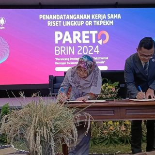 Penandatanganan Perjanjian Kerja Sama (PKS) di bidang penelitian dan pengabdian kepada masyarakat (PkM) antara Universitas Semarang (USM) dan Badan Riset dan Inovasi Nasional (BRIN) yang dilakukan bersamaan kegiatan Simposium Praktisi dan Periset Ekonomi (Pareto) 2024 di Auditorium Sasana Widya Graha - Kawasan Sain Sarwono Prawirohardjo BRIN Kawasan Gatot Subroto, Jakarta, pada 28-29 November 2024