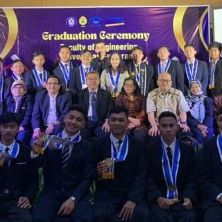 Pelepasan 108 calon wisudawan Fakultas Teknik Universitas Semarang (USM) berlangsung dalam acara "70th Graduation Ceremony Faculty of Engineering Universitas Semarang" di Lantai 2 Hotel Grandhika Semarang, pada Minggu (24/11/2024)