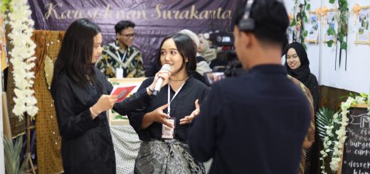 Kemeriahan dalam 10th Komukino Fest 2024 di Auditorium Ir. Widjatmoko dan Auditorium Prof Dr Muladi SH Gedung Menara USM, pada Kamis (19/12/2024). Mahasiswa Ilmu Komunikasi Universitas Semarang (USM) yang tergabung dalam tim Karesidenan Surakarta berhasil meraih penghargaan Best Performance