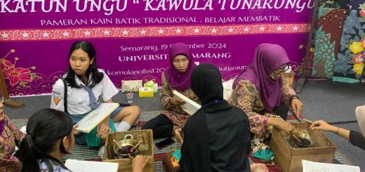 Salah satu kegiatan yang digelar di arena “10th Komukino Fest 2024” yang diselenggarakan mahasiswa Program Studi Ilmu Komunikasi Fakultas Teknologi Informasi dan Komunikasi (FTIK) Universitas Semarang (USM) di Auditorium Ir. Widjatmoko dan Auditorium Prof. Muladi Gedung Menara USM pada Kamis (19/12/2024)