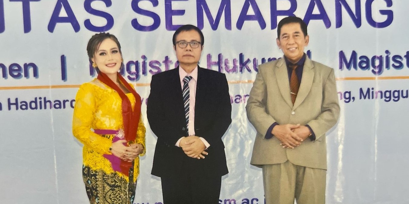 Liana Anjani SH MH CME CCD CTL (kiri)