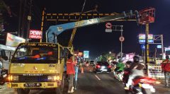 Portal Katrol Silayur Terpasang, Wali Kota Agustina Perketat Truk Berat di Jalur Rawan Kecelakaan