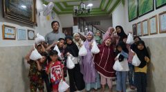 Tebar Kepedulian di Hari Raya Iduladha 1447 H, PLN UIP JBT Salurkan Daging Kurban kepada 2.400 Penerima Manfaat
