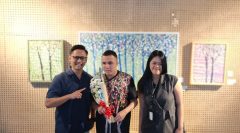 Pohon Sakura Jadi Identitas Karya, Kisah Emosional Warnai Pameran Salman Farisyi di ARTOTEL Yogyakarta